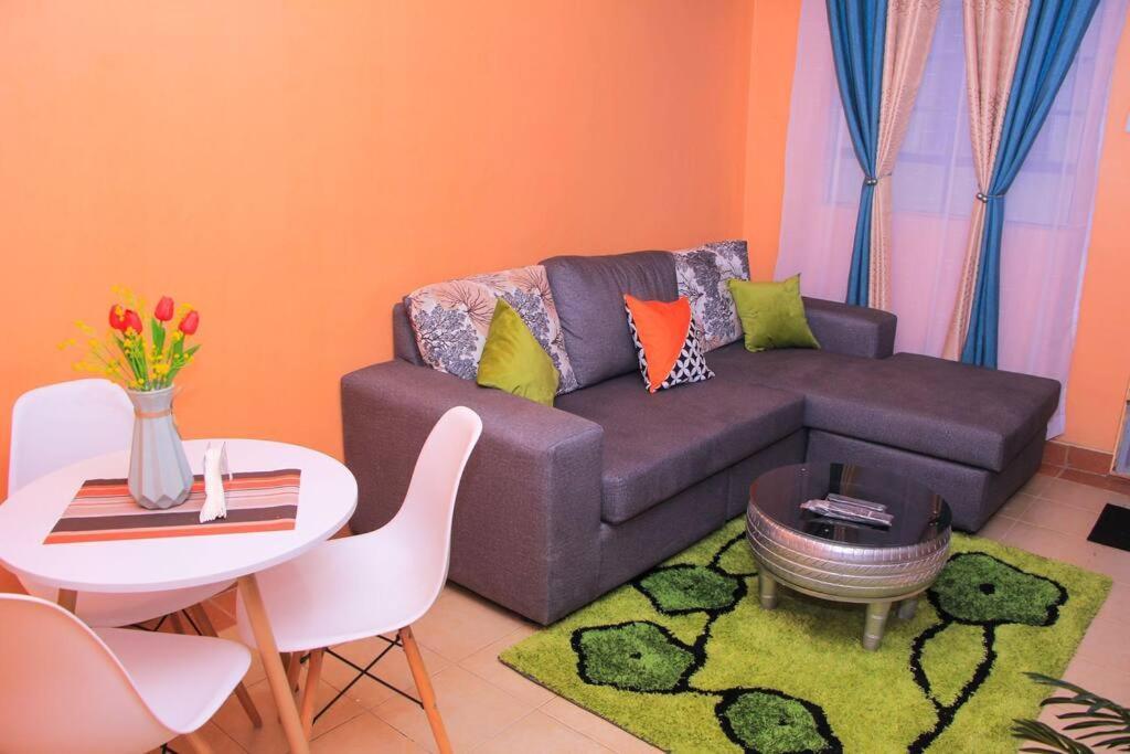 نيفاشا Cozy Homes 1 Bedroom House With Wi-Fi King Size Bed. Free Parking المظهر الخارجي الصورة